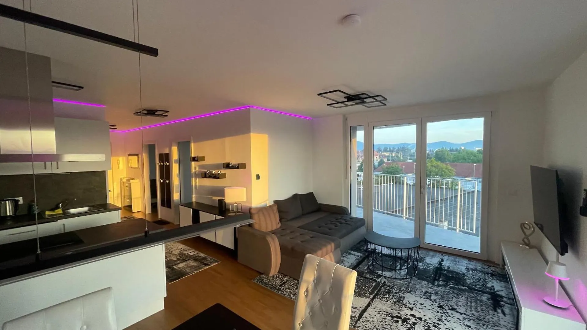 Luxusapartment Mit 40 Qm Terrasse, E-Parkplatz Und Parkplatz Graz